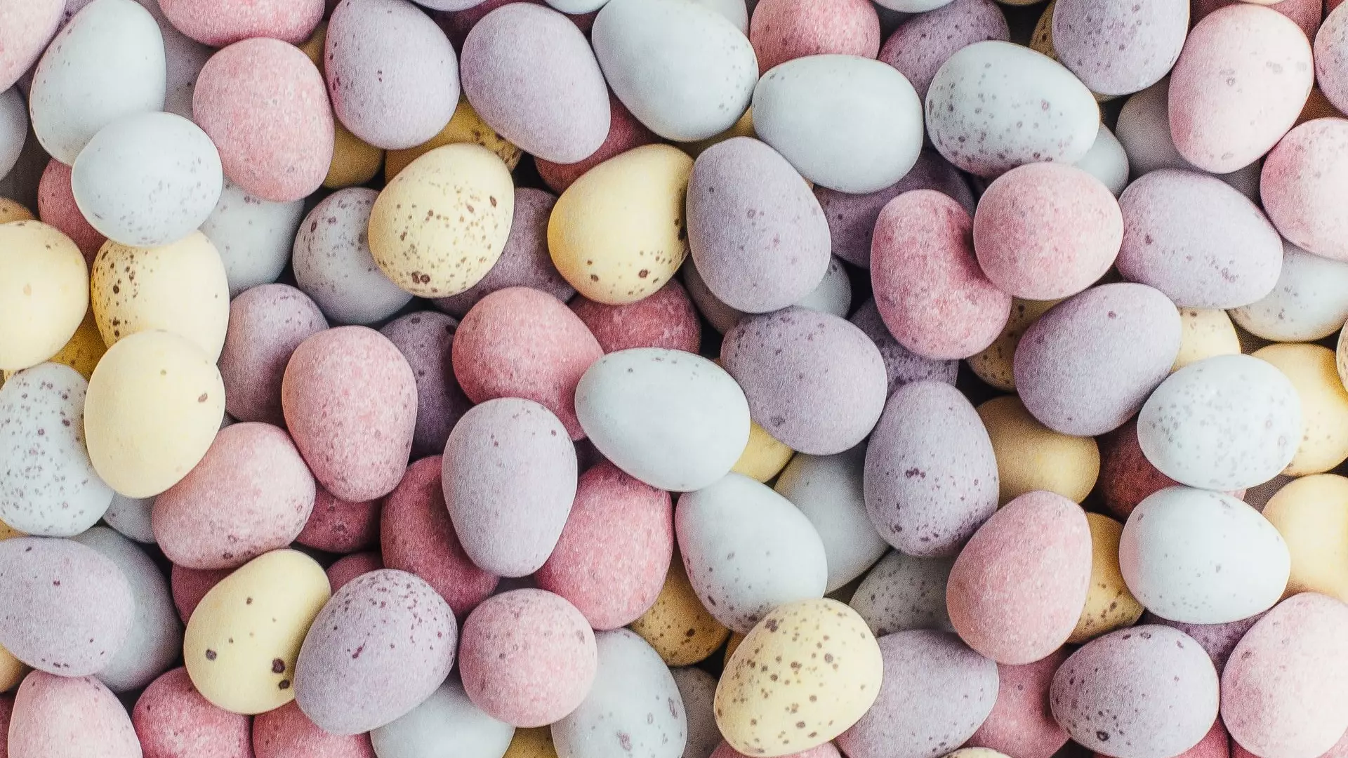 How to Make it an Easter to Remember with an Egg!